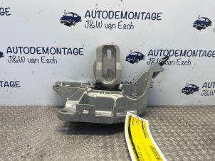 Gebruikte Motorrubber Opel Corsa F (UB/UH/UP) 1.2 Turbo 12V 100 Prijs € 30,25 Inclusief btw aangeboden door Autodemontage J&W van Esch