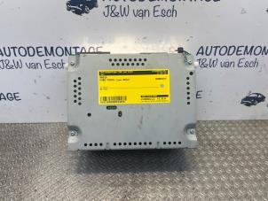 Begagnade Radio Ford Focus 3 Wagon 1.6 Ti-VCT 16V 105 Pris € 90,75 Inklusive moms erbjuds av Autodemontage J&W van Esch