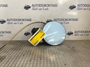 Używane Pokrywa wlewu paliwa Volkswagen Polo V (6R) 1.2 TDI 12V BlueMotion Cena € 90,75 Z VAT oferowane przez Autodemontage J&W van Esch