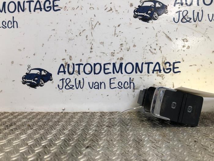 Brytare, parkeringsbroms från en Seat Leon (5FB) 1.0 TSI 12V 2018