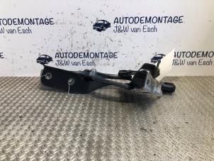 Begagnade Gångjärn, motorhuv Volkswagen Up! (121) 1.0 12V 60 Pris € 48,40 Inklusive moms erbjuds av Autodemontage J&W van Esch