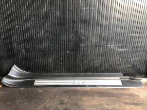 Begagnade Instegslist, höger Audi TT (8N3) 1.8 T 20V Quattro Pris € 39,99 Marginaltabell erbjuds av Autodemontage Gout