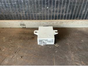 Gebruikte Module elektrische spiegel Mini Mini (R56) 1.6 16V Cooper S Prijs € 25,00 Margeregeling aangeboden door Autodemontage Gout