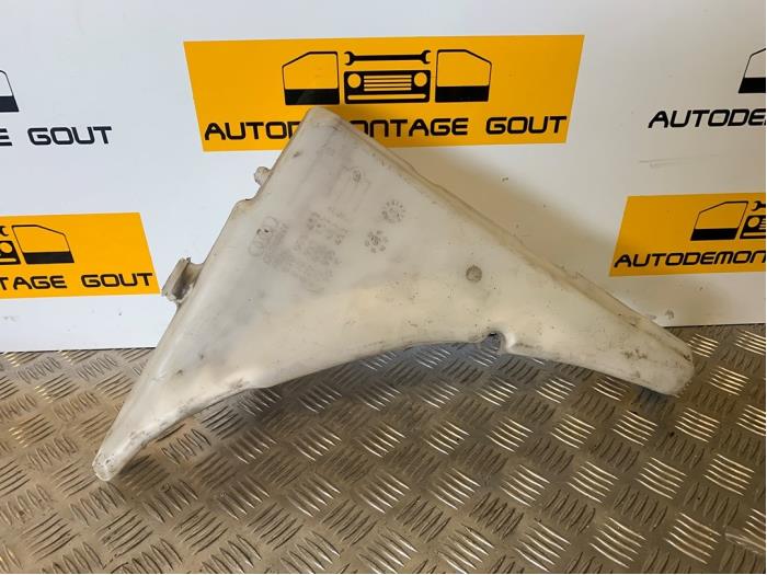 Spolartank, vindruta från en Audi TT (8J3) 2.0 TFSI 16V 2008