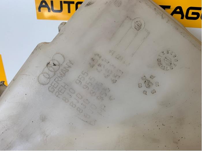 Spolartank, vindruta från en Audi TT (8J3) 2.0 TFSI 16V 2008