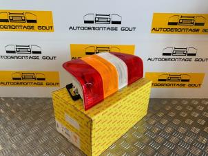 Nya Baklykta, vänster Mercedes Sprinter 2t (901/902) Pris € 20,56 Inklusive moms erbjuds av Autodemontage Gout