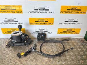 Begagnade Automatisk växelväljare Audi TT Roadster (8N9) 3.2 V6 24V Quattro Pris € 499,99 Marginaltabell erbjuds av Autodemontage Gout