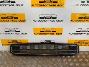 Używane Kratka zderzaka Mini Mini (R56) 1.4 16V One Cena € 29,99 Procedura marży oferowane przez Autodemontage Gout