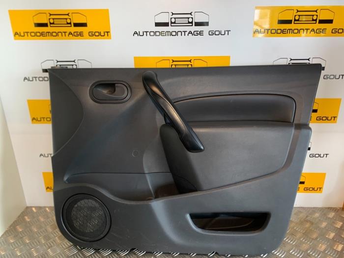 Dörrlist, 2-dörrars, höger från en Renault Kangoo Express (FW) 1.5 dCi 90 FAP 2013