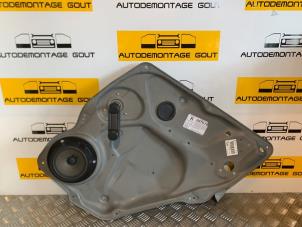 Begagnade Fönstermekanism för bakre dörr, 4-dörrars, höger Mercedes A (W169) 1.7 A-170 Pris € 24,99 Marginaltabell erbjuds av Autodemontage Gout