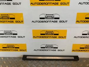 Begagnade Instegslist, vänster Mercedes A (W169) Pris € 9,99 Marginaltabell erbjuds av Autodemontage Gout