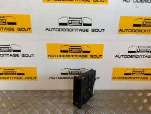 Gebruikte Multimedia aansluiting Volkswagen Polo V (6R) Prijs € 29,99 Margeregeling aangeboden door Autodemontage Gout