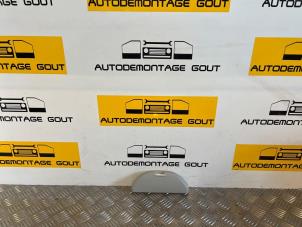 Używane Uchwyt na okulary Volkswagen Transporter T5 2.5 TDi Cena € 29,99 Procedura marży oferowane przez Autodemontage Gout