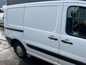 Begagnade Skjutdörr, höger Citroen Jumpy (G9) 1.6 HDI Pris € 199,99 Marginaltabell erbjuds av Autodemontage Gout