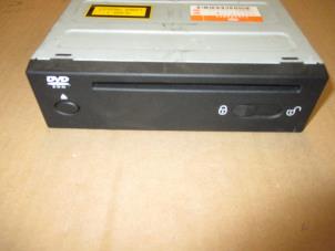 Gebruikte Module Navigatie Landrover Discovery III (LAA/TAA) 2.7 TD V6 Prijs € 211,75 Inclusief btw aangeboden door Garage Callant