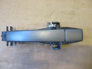 Gebruikte Portiergreep 4Deurs links-achter Landrover Range Rover Sport (LS) Prijs € 30,25 Inclusief btw aangeboden door Garage Callant