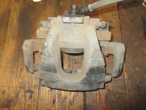 Używane Zacisk hamulcowy prawy przód Jaguar XF (X260) 2.0d 180 16V Cena € 90,75 Z VAT oferowane przez Garage Callant