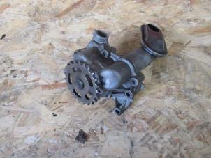 Begagnade Oljepump Landrover Range Rover Evoque (LVJ/LVS) 2.2 SD4 16V 5-drs. Pris € 60,50 Inklusive moms erbjuds av Garage Callant