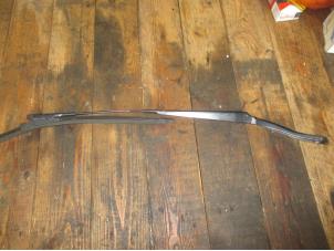 Gebruikte Ruitenwisserarm voor Landrover Freelander II 2.2 tD4 16V Prijs € 12,10 Inclusief btw aangeboden door Garage Callant