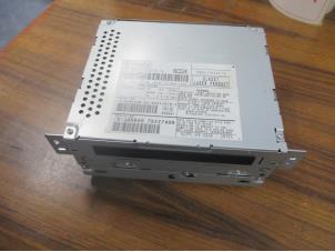 Używane Zmieniarka CD Jaguar XK 4.2 V8 32V Cena € 302,50 Z VAT oferowane przez Garage Callant