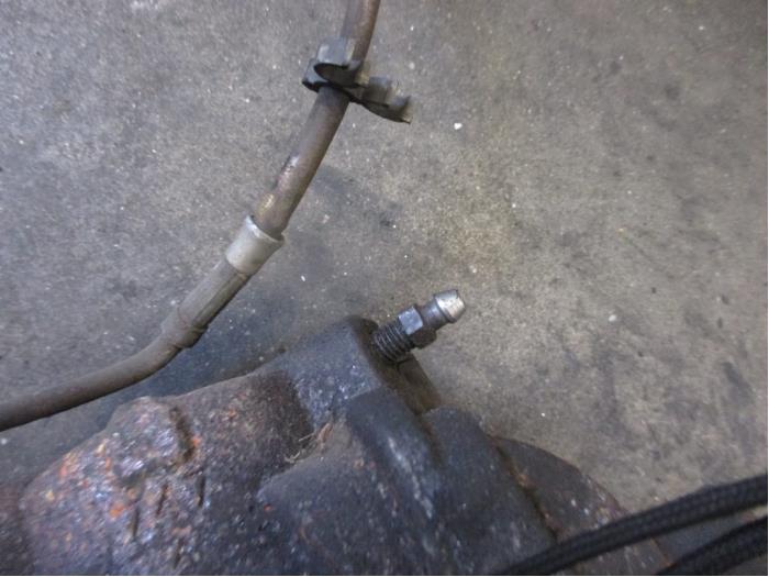 Zacisk hamulcowy prawy przód z Jaguar XF (CC9) 2.2 D S200 16V 2015