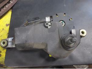 Begagnade Bakre torkarmotor Landrover Freelander Hard Top Pris € 42,35 Inklusive moms erbjuds av Garage Callant