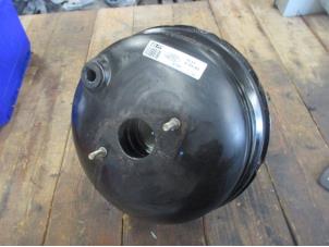 Gebruikte Rembooster Landrover Range Rover III (LM) 2.9 TD6 24V Prijs € 90,75 Inclusief btw aangeboden door Garage Callant