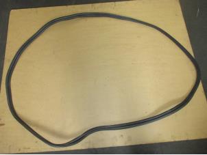 Begagnade Baklucka, tätning Landrover Range Rover Evoque (LVJ/LVS) 2.0 D 150 16V 5-drs. Pris € 30,25 Inklusive moms erbjuds av Garage Callant