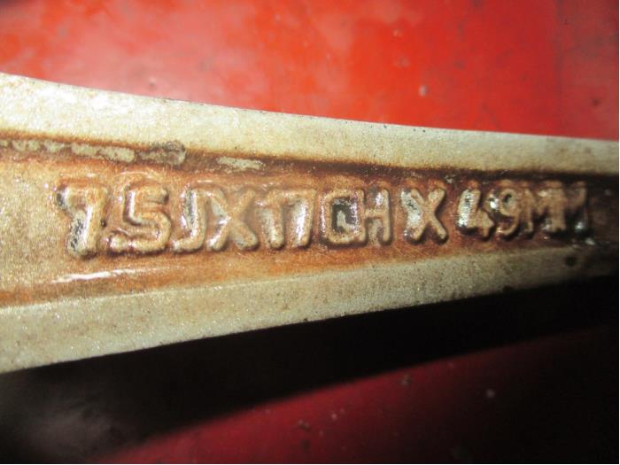 Hjul från en Jaguar XF (CC9)  2008