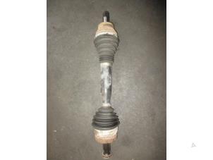 Używane Os napedowa lewy przód Landrover Range Rover III (LM) 2.9 TD6 24V Cena € 121,00 Z VAT oferowane przez Garage Callant