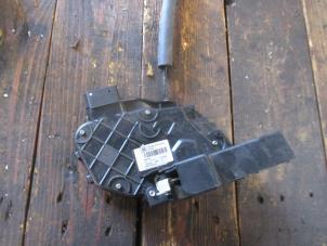 Begagnade Dörrlåsmekanism, 4-dörrars, vänster fram Jaguar XF (CC9) 2.7 D V6 24V Pris € 78,65 Inklusive moms erbjuds av Garage Callant