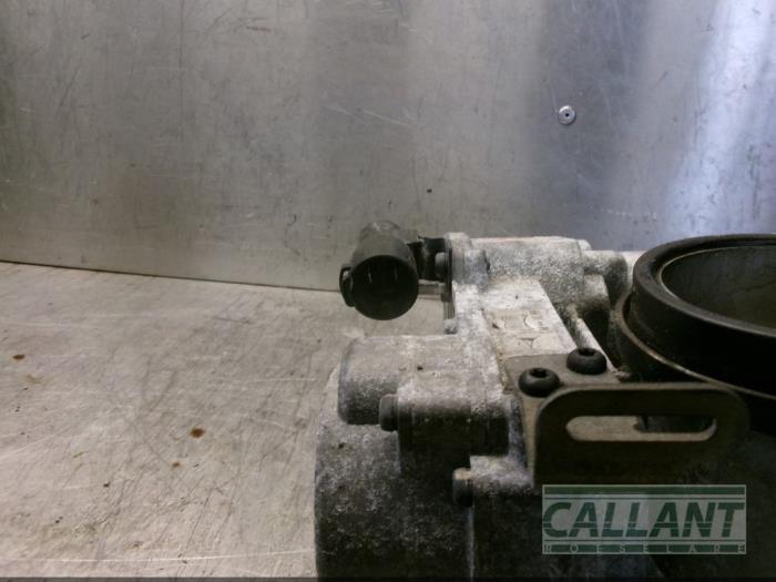 Gasklephuis van een Jaguar XJR 4.0 V8 32V Supercharged 1998