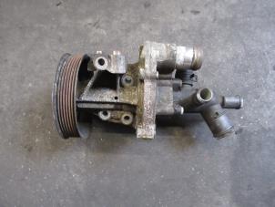 Begagnade Vattenpump Landrover Defender I 2.4 TD4 16V Pris € 60,50 Inklusive moms erbjuds av Garage Callant