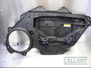 Begagnade Dörrskydd, 4-dörrars, höger bak Landrover Range Rover Evoque (LVJ/LVS) 2.0 D 180 16V Pris € 18,15 Inklusive moms erbjuds av Garage Callant