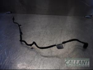 Gebruikte Leiding (diversen) Jaguar E-Pace 2.0 D 150 16V AWD Prijs € 18,15 Inclusief btw aangeboden door Garage Callant