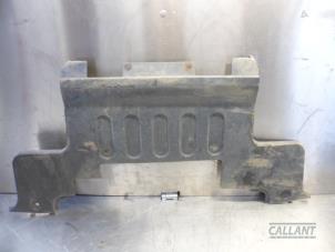 Begagnade Stötfångare, nedre del Landrover Range Rover IV (LG) 3.0 TDV6 24V Pris € 30,25 Inklusive moms erbjuds av Garage Callant