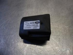 Begagnade Antenn Landrover Range Rover IV (LG) 3.0 TDV6 24V Pris € 30,25 Inklusive moms erbjuds av Garage Callant