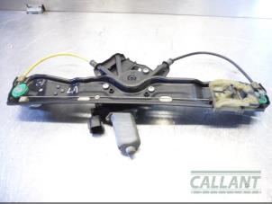 Begagnade Fönstermekanism för bakre dörr, 4-dörrars, vänster Landrover Range Rover Evoque (LVJ/LVS) 2.0 D 180 16V 5-drs. Pris € 60,50 Inklusive moms erbjuds av Garage Callant
