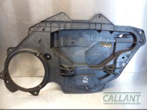 Begagnade Dörrskydd, 4-dörrars, höger bak Landrover Range Rover Evoque (LVJ/LVS) 2.0 D 180 16V 5-drs. Pris € 18,15 Inklusive moms erbjuds av Garage Callant