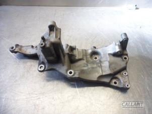 Używane Wspornik pradnicy górny Peugeot 5008 II (M4/MC/MJ/MR) 2.0 BlueHDi 150 16V Cena € 60,50 Z VAT oferowane przez Garage Callant