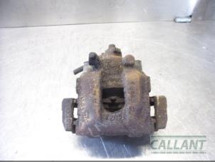 Gebruikte Remklauw (Tang) links-achter Landrover Range Rover III (LM) 4.4 V8 32V Prijs € 60,50 Inclusief btw aangeboden door Garage Callant