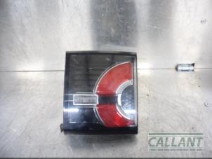 Begagnade Baklykta, vänster Landrover Discovery Sport (LC) 2.0 eD4 150 16V Pris € 121,00 Inklusive moms erbjuds av Garage Callant