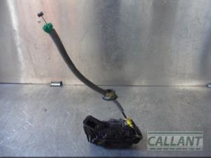 Begagnade Dörrlåsmekanism, 4-dörrars, vänster bak Audi A3 Sportback (8YA) 2.0 30 TDI 16V Pris € 48,40 Inklusive moms erbjuds av Garage Callant