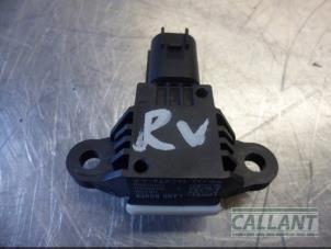 Begagnade Airbagsensor Landrover Range Rover Evoque (LVJ/LVS) 2.2 TD4 16V Pris € 24,20 Inklusive moms erbjuds av Garage Callant