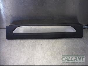 Gebruikte Afdeklijst dorpel rechts Jaguar XE 2.0 D E-Performance 16V Prijs € 30,25 Inclusief btw aangeboden door Garage Callant