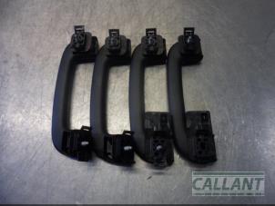 Begagnade Handtagsset Jaguar XE 2.0 D E-Performance 16V Pris € 48,40 Inklusive moms erbjuds av Garage Callant