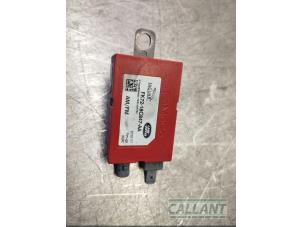 Begagnade Antenn (diverse) Jaguar XE 2.0d 180 16V Pris € 18,15 Inklusive moms erbjuds av Garage Callant