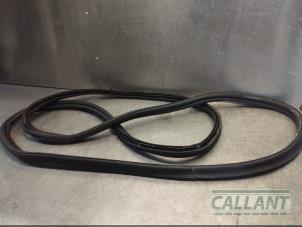 Begagnade Baklucka, tätning Landrover Range Rover Sport (LS) 2.7 TDV6 24V Pris € 30,25 Inklusive moms erbjuds av Garage Callant