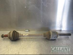 Używane Os napedowa prawy tyl Landrover Discovery IV (LAS) 3.0 TD V6 24V Cena € 60,50 Z VAT oferowane przez Garage Callant