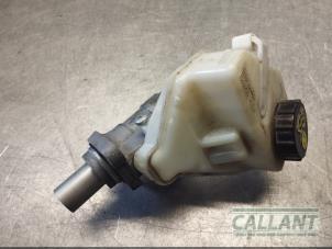 Gebruikte Hoofdremcilinder Landrover Freelander II 2.2 tD4 16V Prijs € 60,50 Inclusief btw aangeboden door Garage Callant